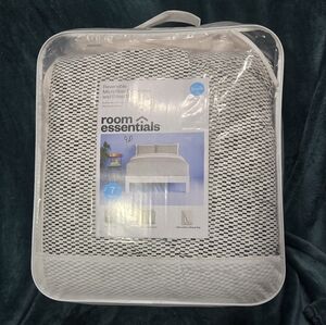 Reversible Microfiber comforter and sheet set